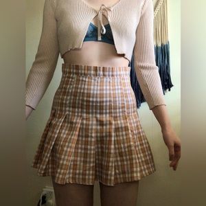 High waisted pleated plaid skirt